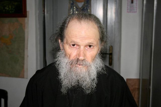 Unul dintre cei mai iubiți duhovnici din România s-a stins din viață la vârsta de 95 de ani
