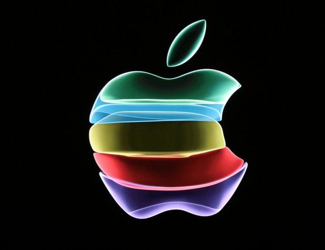 Украйна се гневи на Apple за поставянето на Крим в рамките на Русия