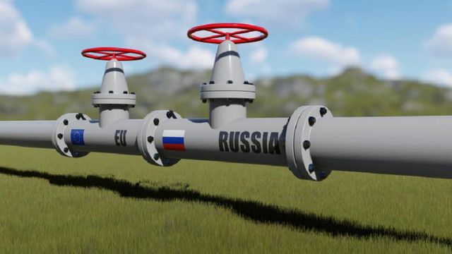 Ursula von der Leyen: Vom propune azi interzicerea totală a petrolului rusesc din Europa