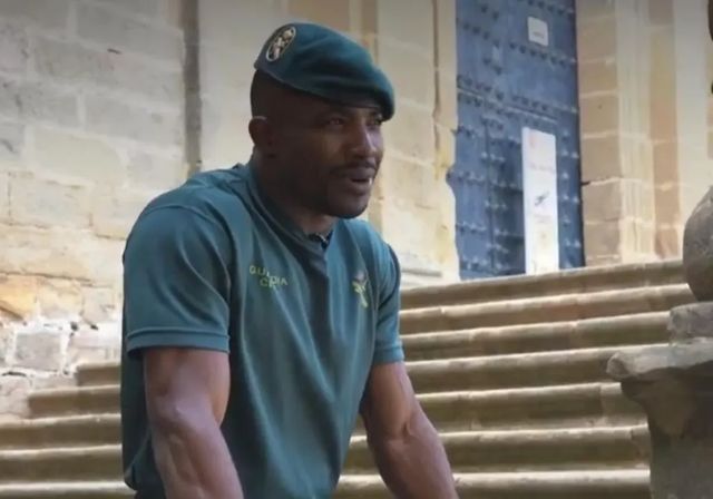 Desde Camerún en lancha hasta convertirse en guardia civil: «Si a mí me ayudaron, podré hacer lo mismo»