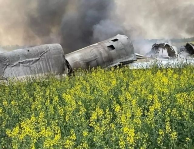 Украинската армия твърди, че е свалила руски стратегически бомбардировач Ту-22