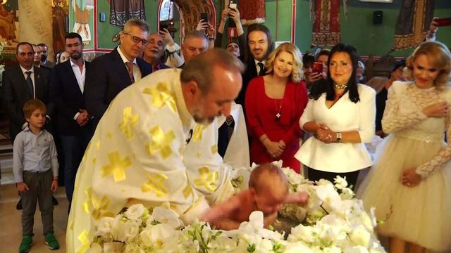 Alessandra Stoicescu și-a botezat fiica, Sara Maria Francesca