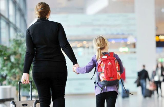 Recomandările ASP pentru părinții care au planificat o călătorie peste hotare împreună cu copiii