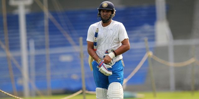 Yuvraj Singh Mulls Retirement, May Seek BCCI Nod to Compete in Private T20 Leagues
