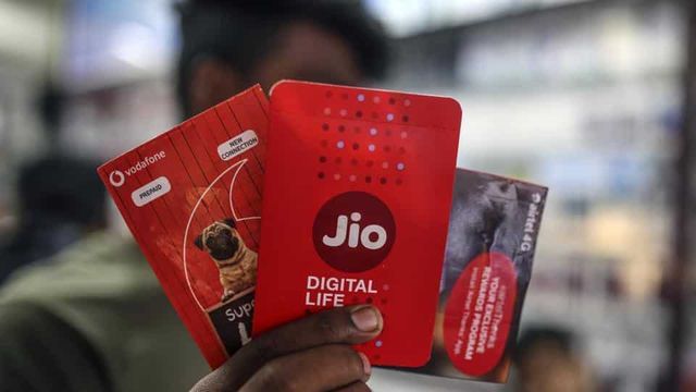 Jio offers free broadband for new customers, double data for existing