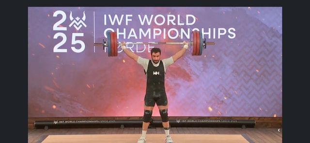 Marin Robu se întoarce cu trei medalii de la Campionatul Mondial de Haltere