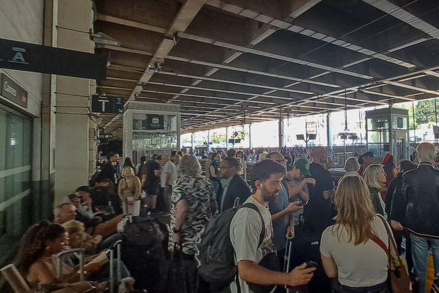 La ciudad de Cannes se queda sin luz en la jornada de clausura del festival