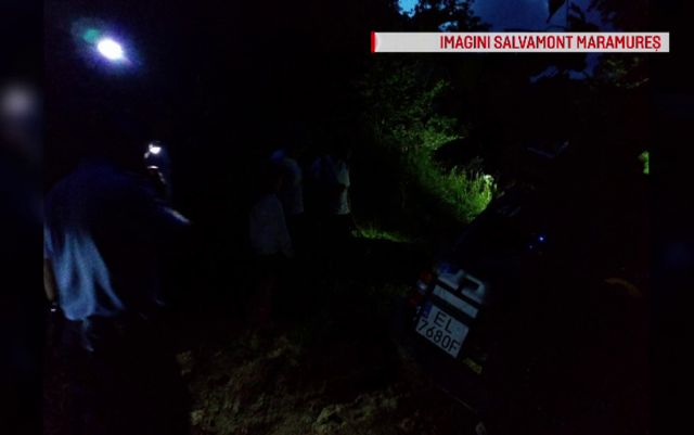 Patru turiști polonezi, între care doi copii, rătăciți pe un drum forestier din Maramureș