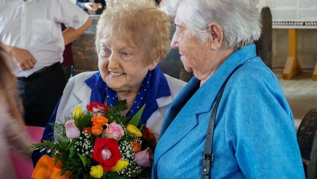 A murit Eva Mozes Kor, supraviețuitoare a experimentelor lui Mengele la Auschwitz