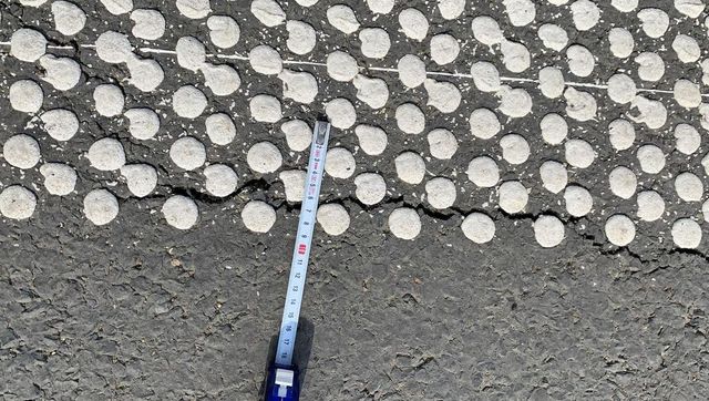 Lotul 3 al Autostrazii Lugoj-Deva s-a crapat si o parte din terasament risca sa se prabuseasca