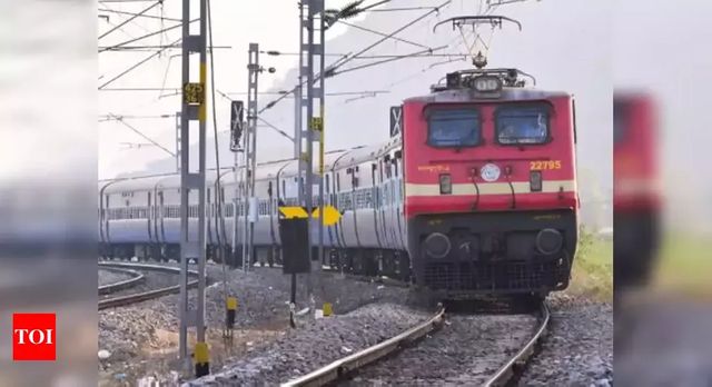 Railways invites pvt players in train operations
