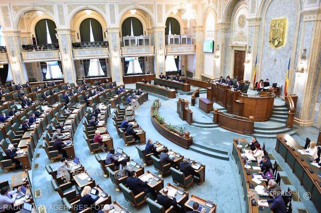Parlamentul se reunește marți pentru a vota rectificarea bugetară