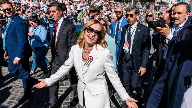 Meloni, ai seggi per rispetto ma l'astensione è un diritto
