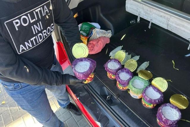 9 kg de mefedronă, în valoare de peste 6 milioane de lei, ridicate