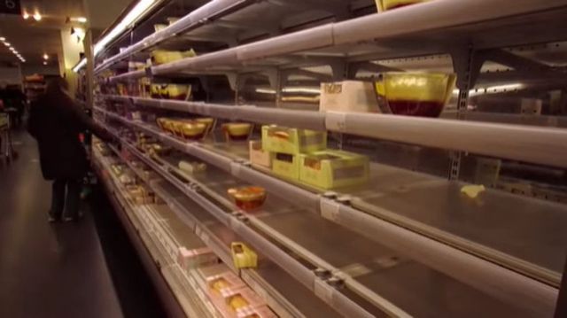 Brexitul începe să se simtă în supermarketurile britanice: rafturi goale în raioanele de fructe și legume