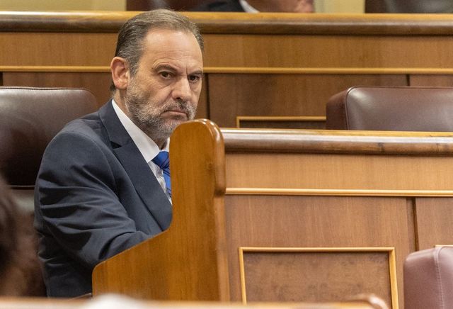 El Supremo interrogará a la trabajadora que daba los sobres con dinero a Koldo y Ábalos