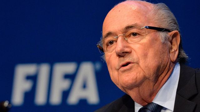 Экс-президент FIFA Блаттер попал в больницу