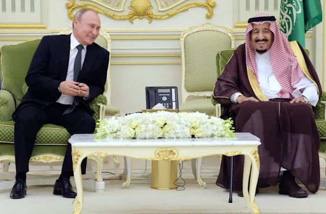 Mîine, Putin va efectua vizite de lucru în Emiratele Arabe Unite și Arabia Saudită