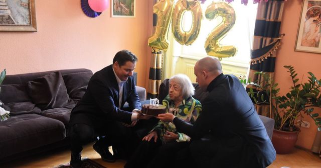 Felköszöntötték a világ legidősebb olimpiai bajnokát, a 102 éves Keleti Ágnest