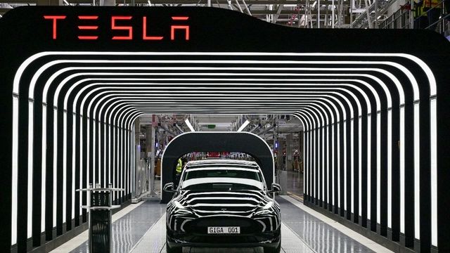 Tesla showroom now in Mumbai. Price list of Model Y EVs in India revealed