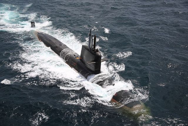 Rusia își echipează noile submarine nucleare cu rachete hipersonice