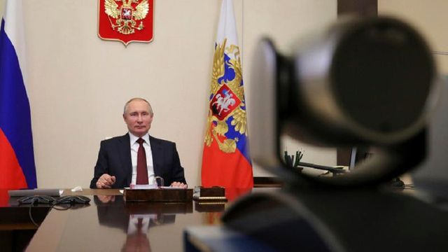 Vladimir Putin va intra în autoizolare, în urma depistării unor cazuri de coronavirus în anturajul său, transmite Kremlinul
