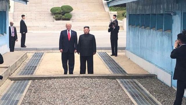 Donald Trump și Kim Jong-un s-au întâlnit în zona demilitarizată dintre cele două Corei