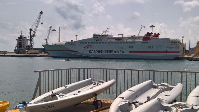 Muere una joven de 20 años tras caer el coche en el que viajaba al puerto de Gandía