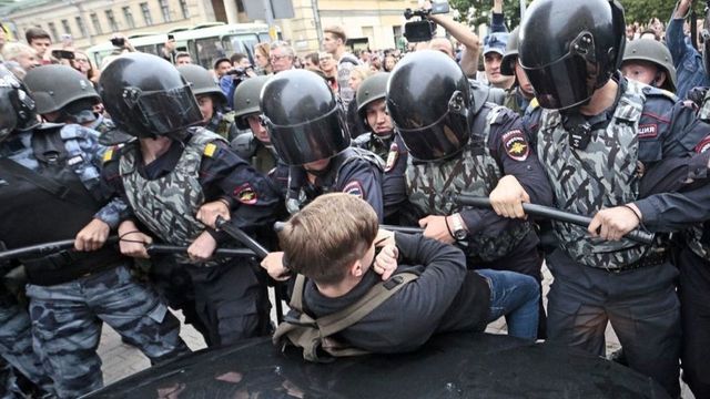 3000 человек по всей России задержаны на акциях в поддержку Навального
