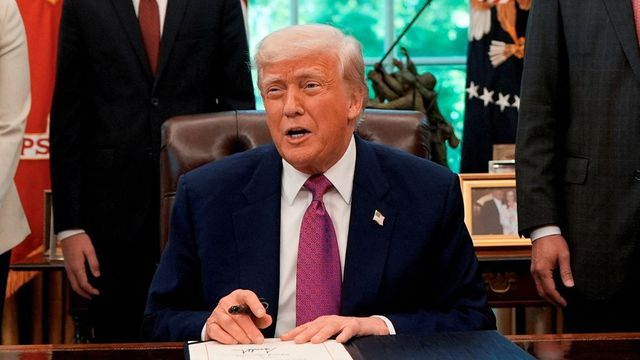 Trump to sign executive order to cut prescription drug prices up to 80%
