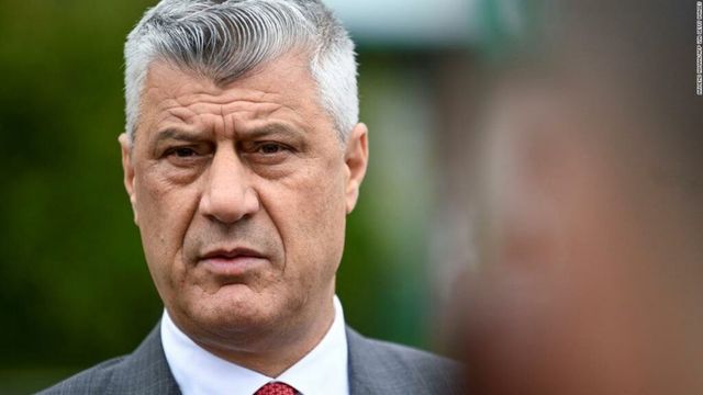 Președintele Kosovei, Hashim Thaci, anunță că demisionează după ce a fost inculpat oficial de crime de război