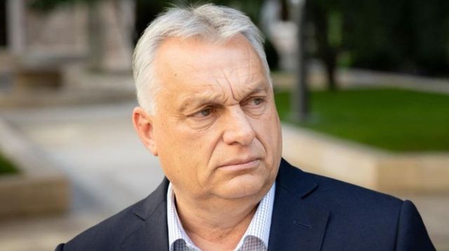 Orbán Viktor: el a kezekkel a nyugdíjaktól!