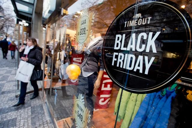 Paradisul din retailul de modă s-a sfârșit: 71 de magazine Kenvelo, Lee Cooper și Timeout, în insolvență
