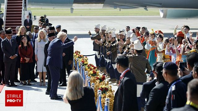 Donald Trump a dansat la sosirea în Kuala Lumpur, înainte de semnarea acordului de pace dintre Cambodgia și Thailanda