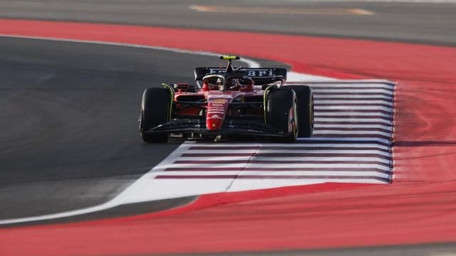 Problemi alla Ferrari di Sainz, lo spagnolo non correrà il Gp del Qatar