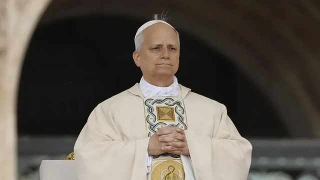 Il Papa al Bambino Gesù, visita pellegrino malato