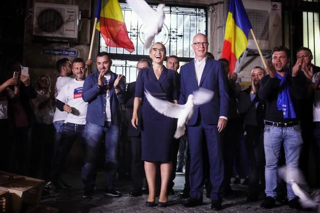 Ramona Bruynseels și-a lansat porumbeii albi de campanie la BEC