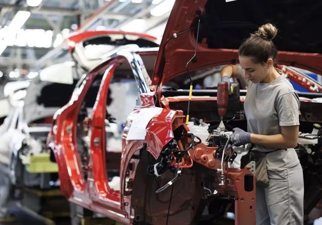 Inteligencia Artificial y energía renovable, claves en Renault para la descarbonización