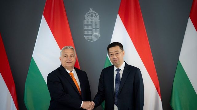 Orbán Viktornál járt a Bank of China elnöke