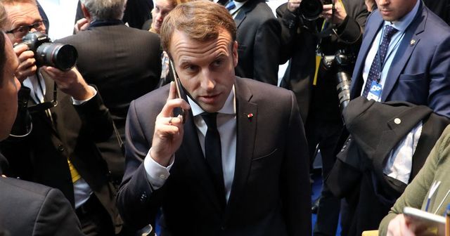 Macron telefont és telefonszámot cserélt a Pegasus-ügy miatt