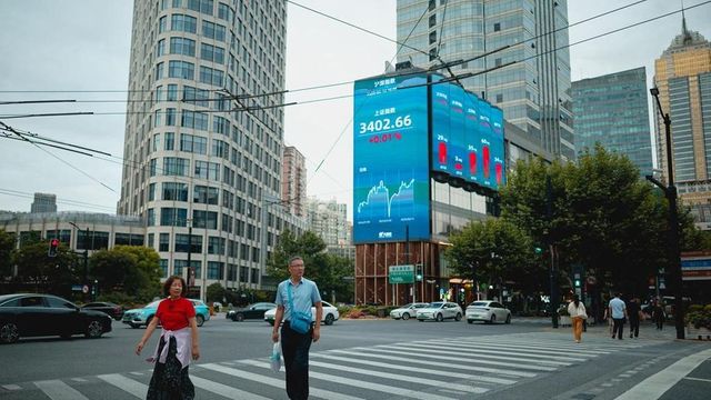 Borsa: Hong Kong negativa, apre a -0,69%
