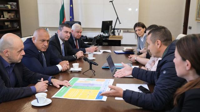 Борисов събаря старата сграда на детската болница, ще строи нова