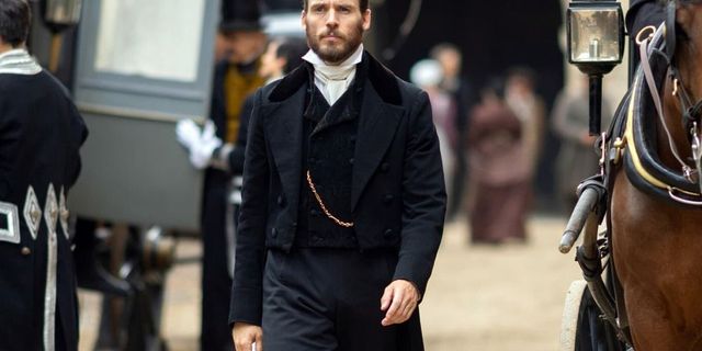 Sam Claflin è Edmond Dantes nella serie tv firmata Rai sul Conte di Montecristo