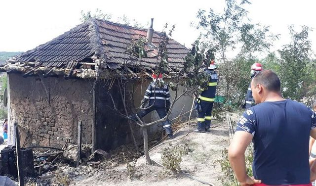 Fetiță de 4 ani găsită fără viață în casă, după un incendiu, la Constanța