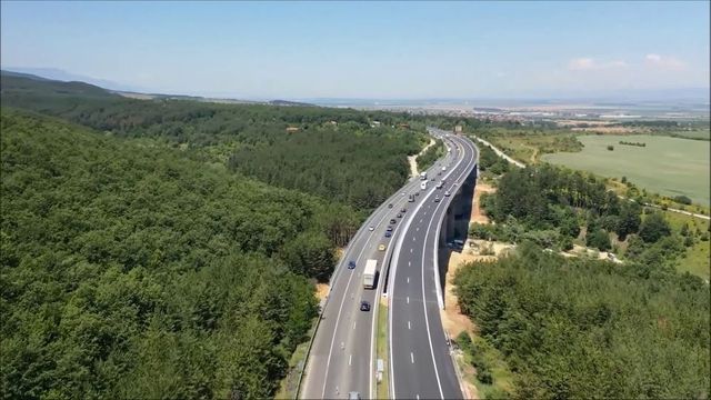 Отушват движението по „Тракия“ от утре