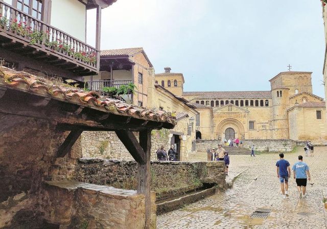 El grupo alucina en Altamira, pero sigue con sus 'ofensas' gastronómicas