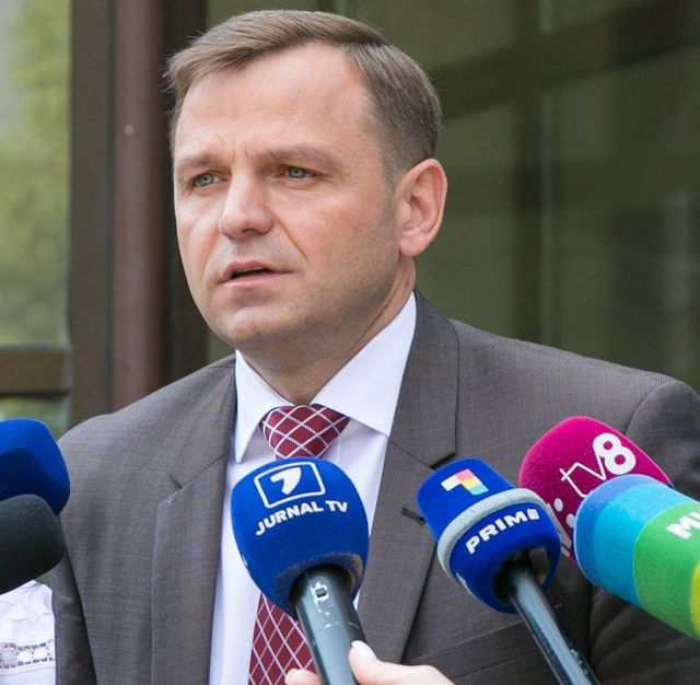 Rusia intenționează să-l dea pe Plahotniuc în urmărire internațională, susține noul ministru de Interne din Moldova