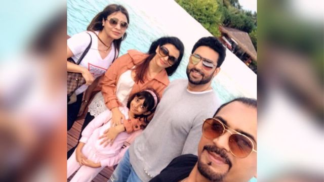 Abhishek Bachchan Shares a Gorgeous Picture of Wife Aishwarya Rai Bachchan in Blue Gown From Maldives Vacay
