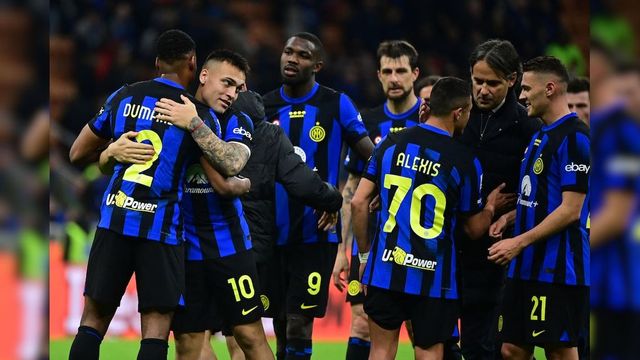Soccer-Inter close in on title with 2-0 win over Empoli