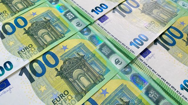 Amendă de aproape 42 milioane de euro pentru comisioanele percepute de bănci în Grecia